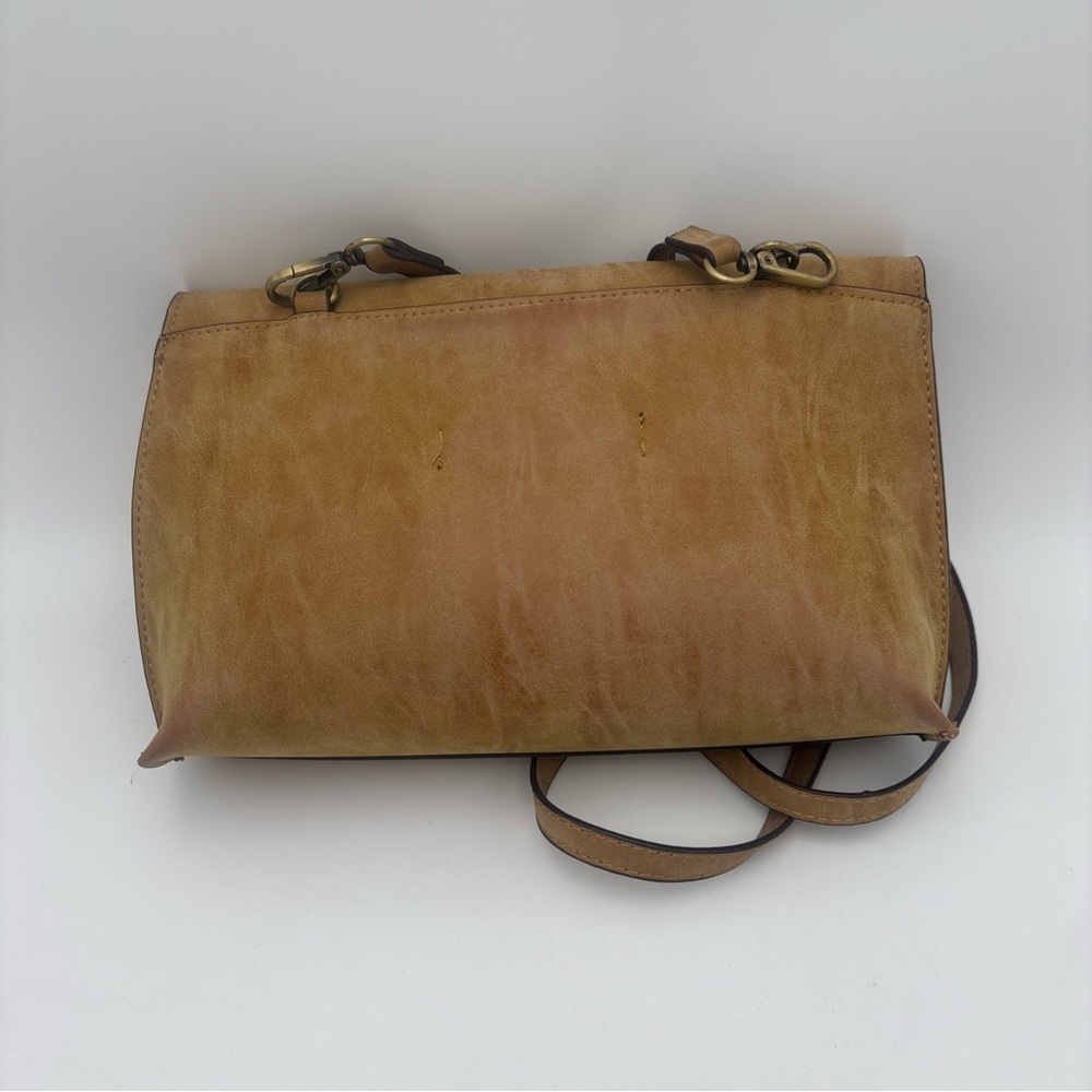 Street Level Tan Clutch - Picture 5 of 13